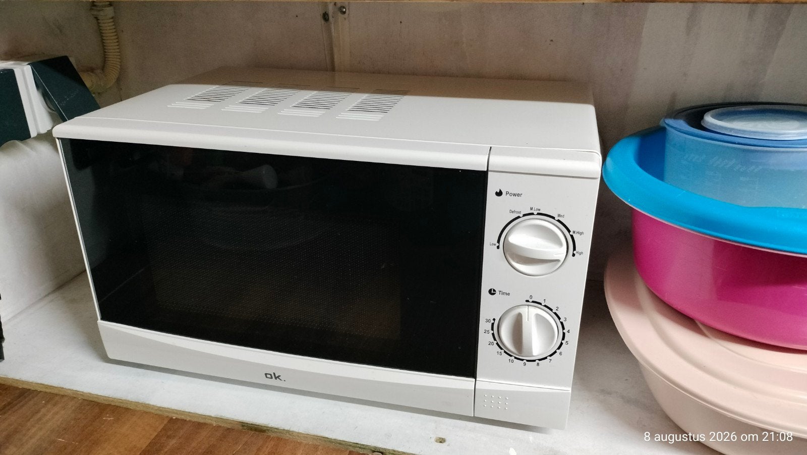 OK. Vrijstaande magnetron - Wit -, Ophalen, Draaiplateau, Magnetron, Zo goed als nieuw