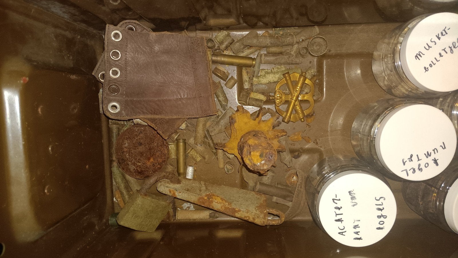 oorlogs spullen/vondsten, Ophalen, Overige soorten, Overige gebieden, Embleem of Badge