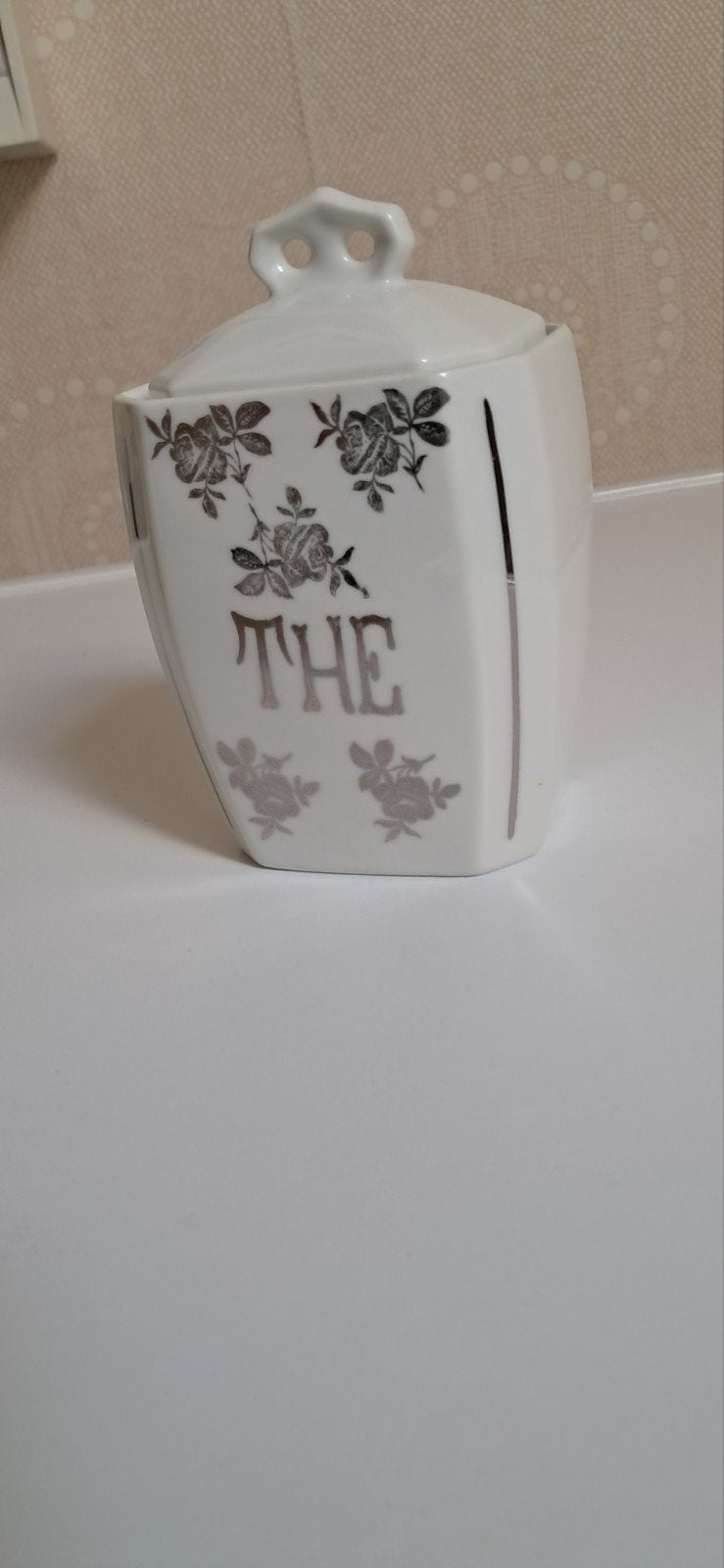Vintage theepotje met zilveren roosjes, Ophalen of Verzenden