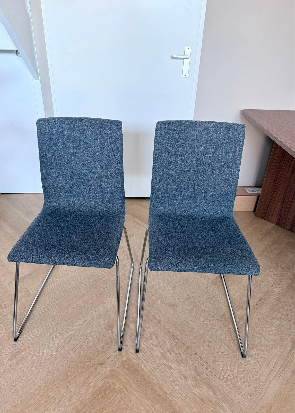 Twee grijze IKEA LILLÅNÄS eetkamerstoelen, Huis en Inrichting, Stoelen, Ophalen, Gebruikt, Twee, Stof