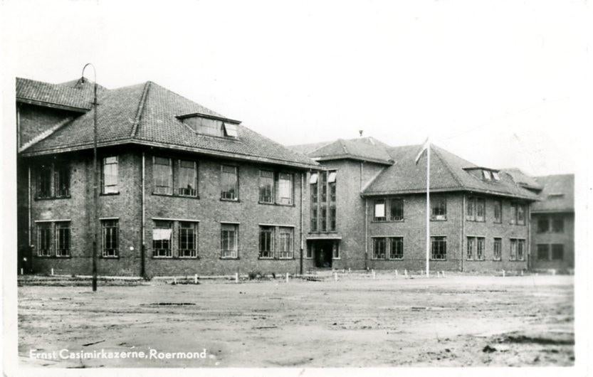 Roermond Ernst Casimir kazerne legeringsgebouwn, Verzamelen, Ophalen of Verzenden, 1940 tot 1960, Gelopen, Limburg