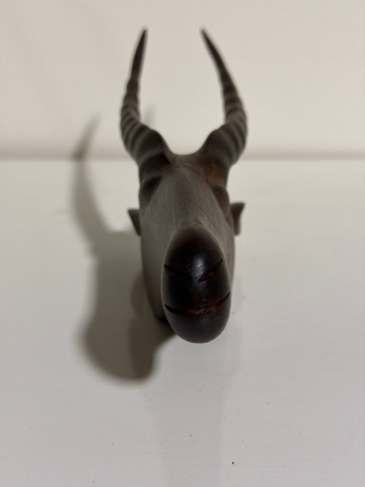 Houten antilopekop sculptuur - Afrikaanse kunst, Antiek en Kunst, Kunst | Beelden en Houtsnijwerken, Ophalen, 20 - 50 cm, Beeld