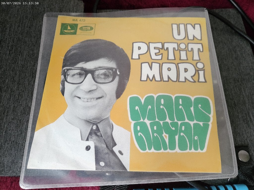 Marc Aryan - Un petit Mari / Merci, Cd's en Dvd's, Gebruikt, Fotohoes, 7 inch, Ophalen of Verzenden