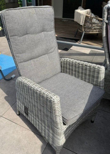 6 verstelbare tuinstoelen met 12 kussens - lichtgrijs/wit, Ophalen, Zo goed als nieuw, Wicker, Verstelbaar