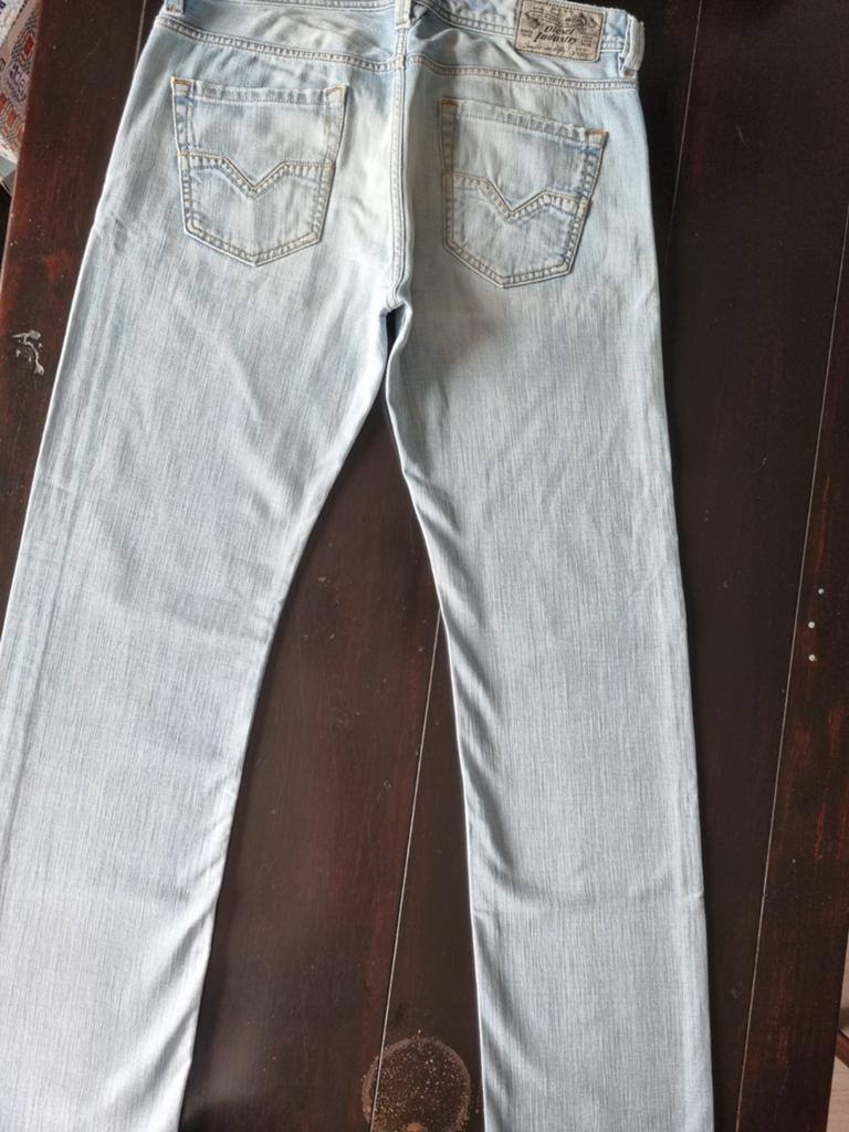 SUPERLICHTE CLASSIC DIESEL LARKEE REGULAR STRAIGHT  33/34, Diesel, Blauw, Ophalen of Verzenden, Zo goed als nieuw
