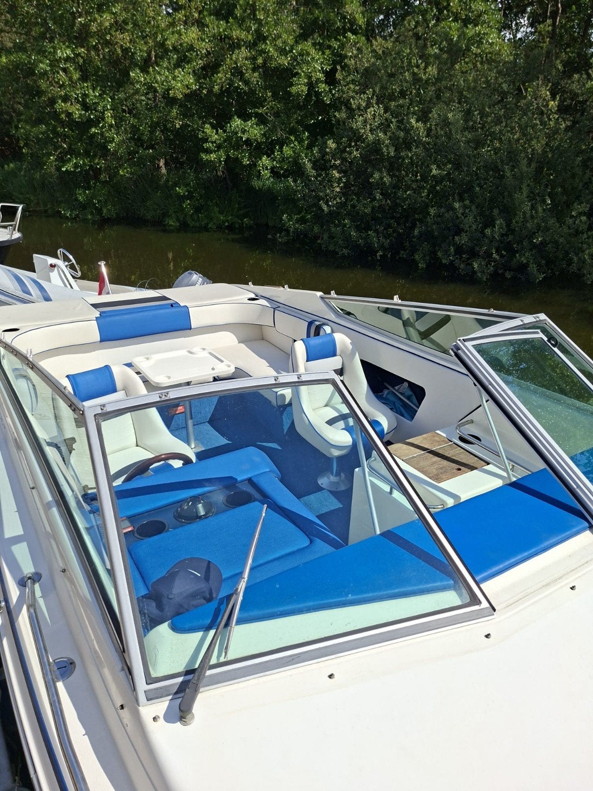 Searay 220 ov / V8 260PK Mercruiser / I.Z.G.S, Ophalen, Binnenboordmotor, Met afstandsbediening, 80 cm