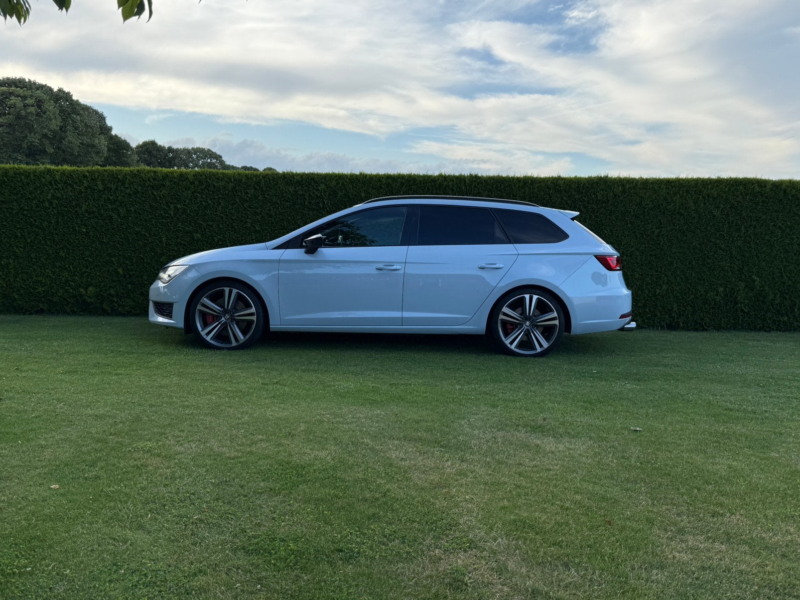 Seat Leon St Cupra 2015 370pk, 15 km/l, Euro 6, 4 cilinders, 1984 cc