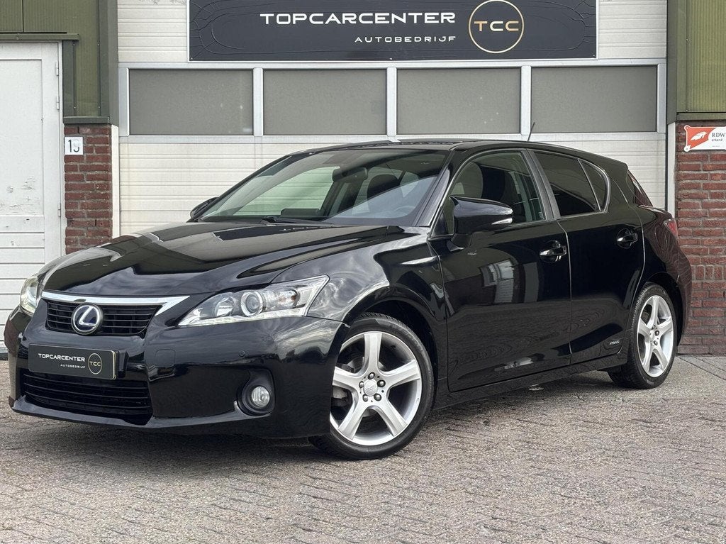Lexus CT 200h Business Line Pro/CAMERA/PARKS/NAVI/APK/NAP, Auto's, Lexus, Euro 5, Gebruikt, 4 cilinders, Zwart