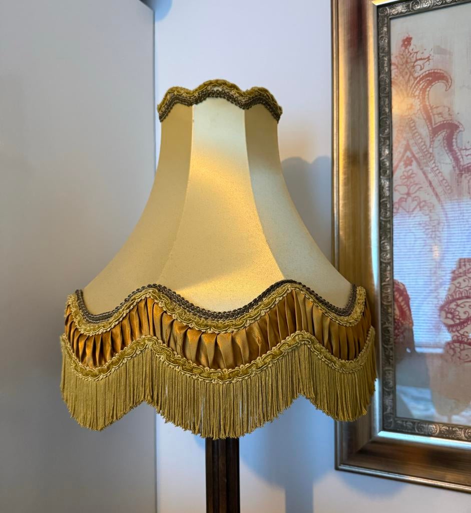 Vintage lampenkap met franjes - Crème/Goud, Huis en Inrichting, Lampen | Lampenkappen, 25 tot 50 cm, Ophalen of Verzenden, Zo goed als nieuw