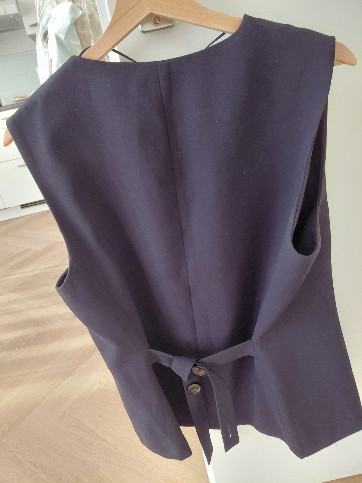 Zwart Gilet Zara, Kleding | Dames, Bodywarmers, Ophalen, Zo goed als nieuw, Maat 38/40 (M), Zwart