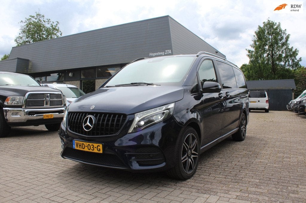 Mercedes-Benz V-KLASSE AMG. EDITION. AVANTGARDEN. DUBBEL CAB, Auto's, Lederen bekleding, Achterwielaandrijving, Gebruikt, Euro 6