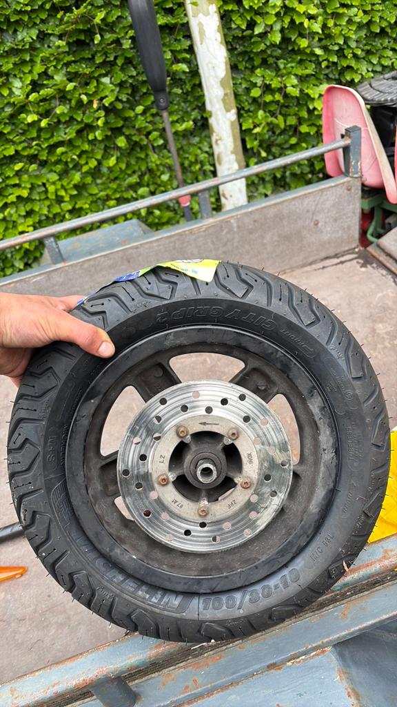 Zip voorvelg met band, Auto diversen, Aanhangwagen-onderdelen, Ophalen, Zo goed als nieuw