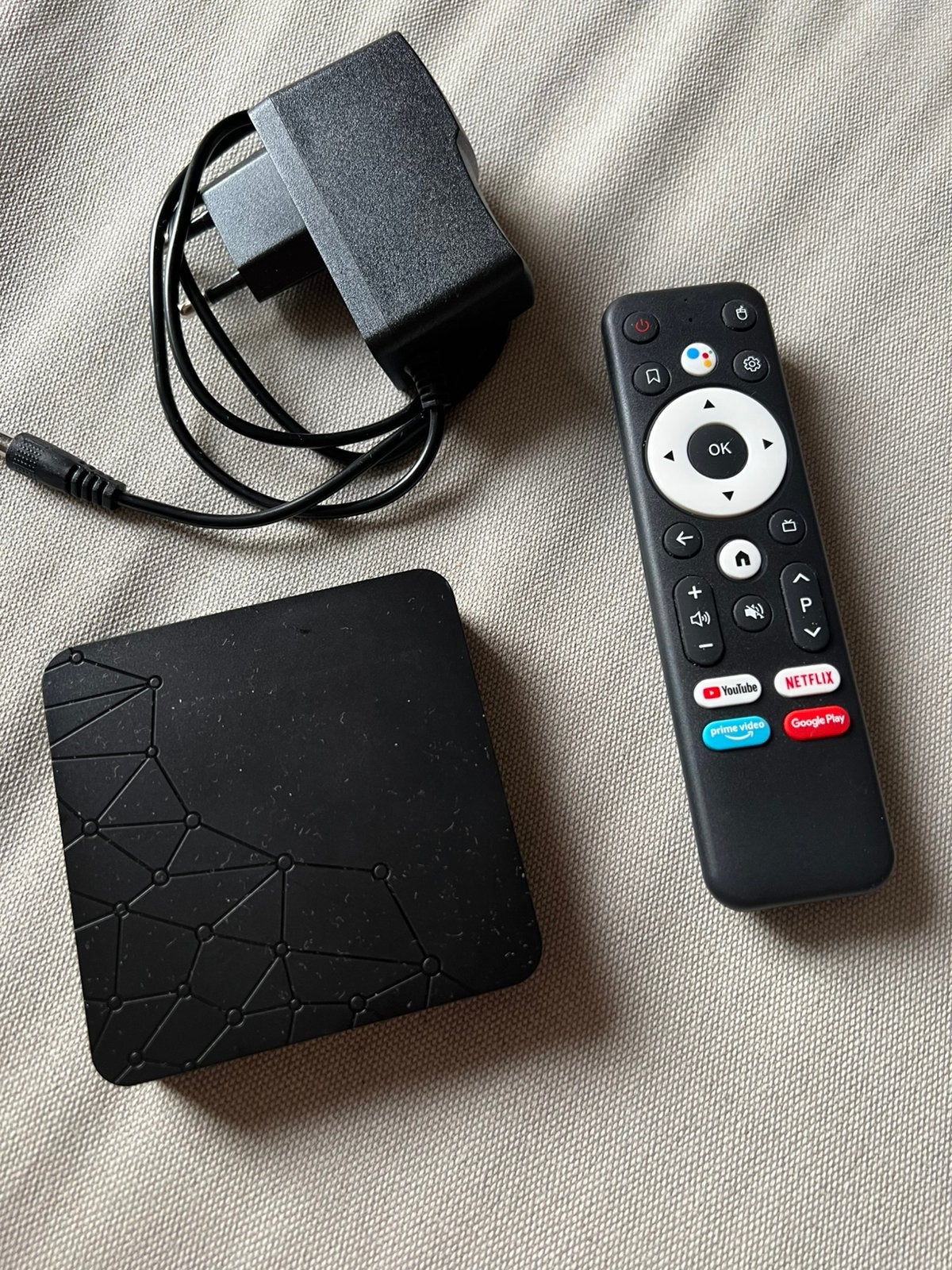 Chromecast streaming tv box, Ophalen of Verzenden, Gebruikt, HDMI