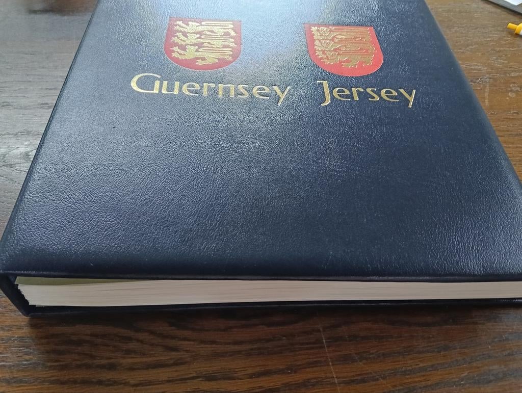 Lege davo de luxe deel 1guernsy,jersey,Isle of man met hoes, Ophalen of Verzenden, Verzamelalbum
