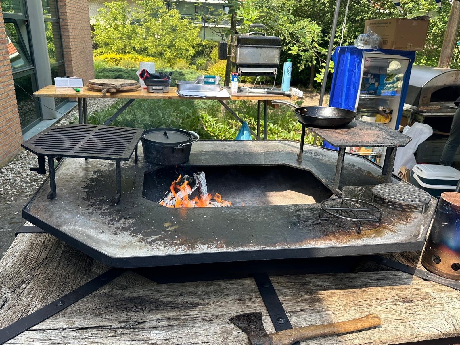 BBQ Aanhanger met Vuurschaal en Bakplaat, Ophalen, Gebruikt