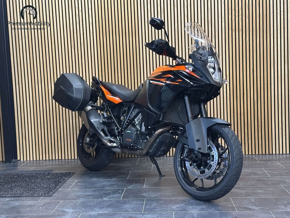 KTM 1090 ADVENTURE (BJ 2018 / 43239 KM), Motoren, 2 cilinders, KTM, Motorrijbewijs A, Bedrijf