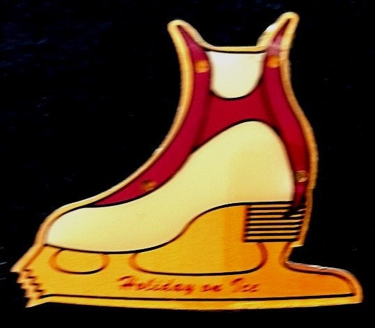 Holiday On Ice pin- supergroot, Verzamelen, Verzenden, Nieuw, Stad of Land, Speldje of Pin