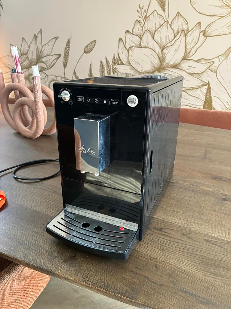 Melitta Caffeo Solo Volautomatische Espressomachine Zwart, Witgoed en Apparatuur, Koffiezetapparaten, Ophalen, Gebruikt, Espresso apparaat