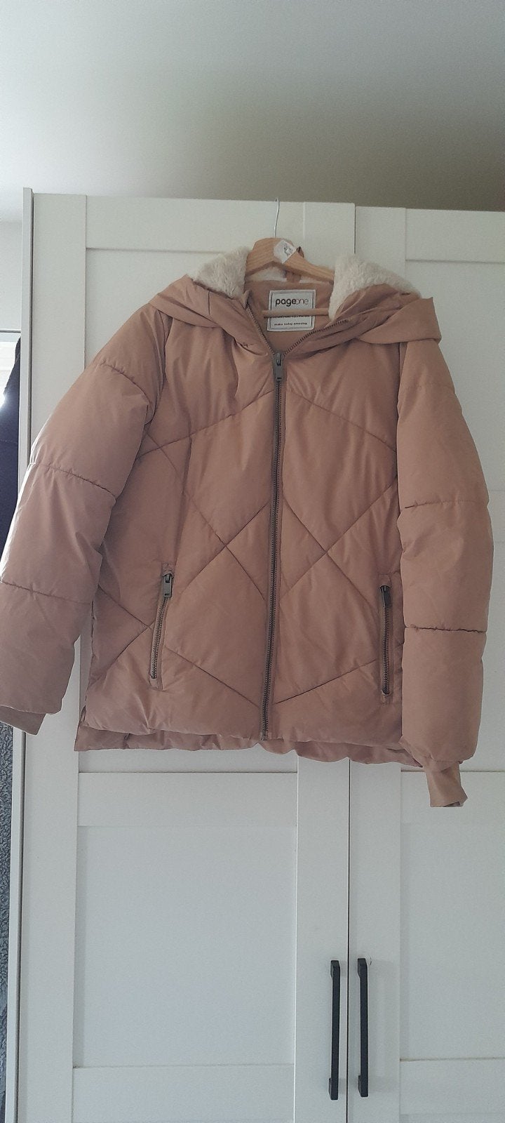 mooie beige / zandkleurige winterjas dames maat 38, Ophalen of Verzenden, Zo goed als nieuw, Maat 38/40 (M), Beige
