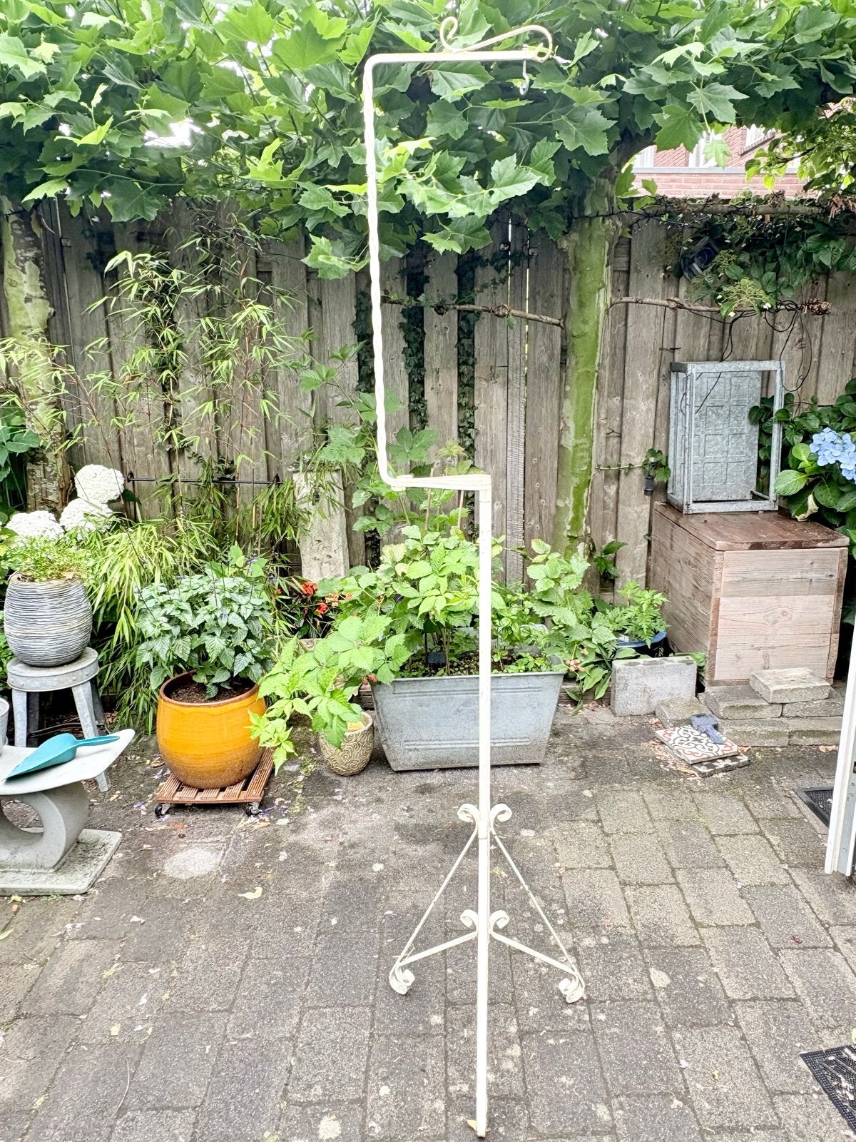 Antieke vogelkooi houder / standaard - Wit ijzer, Antiek en Kunst, Curiosa en Brocante, Ophalen