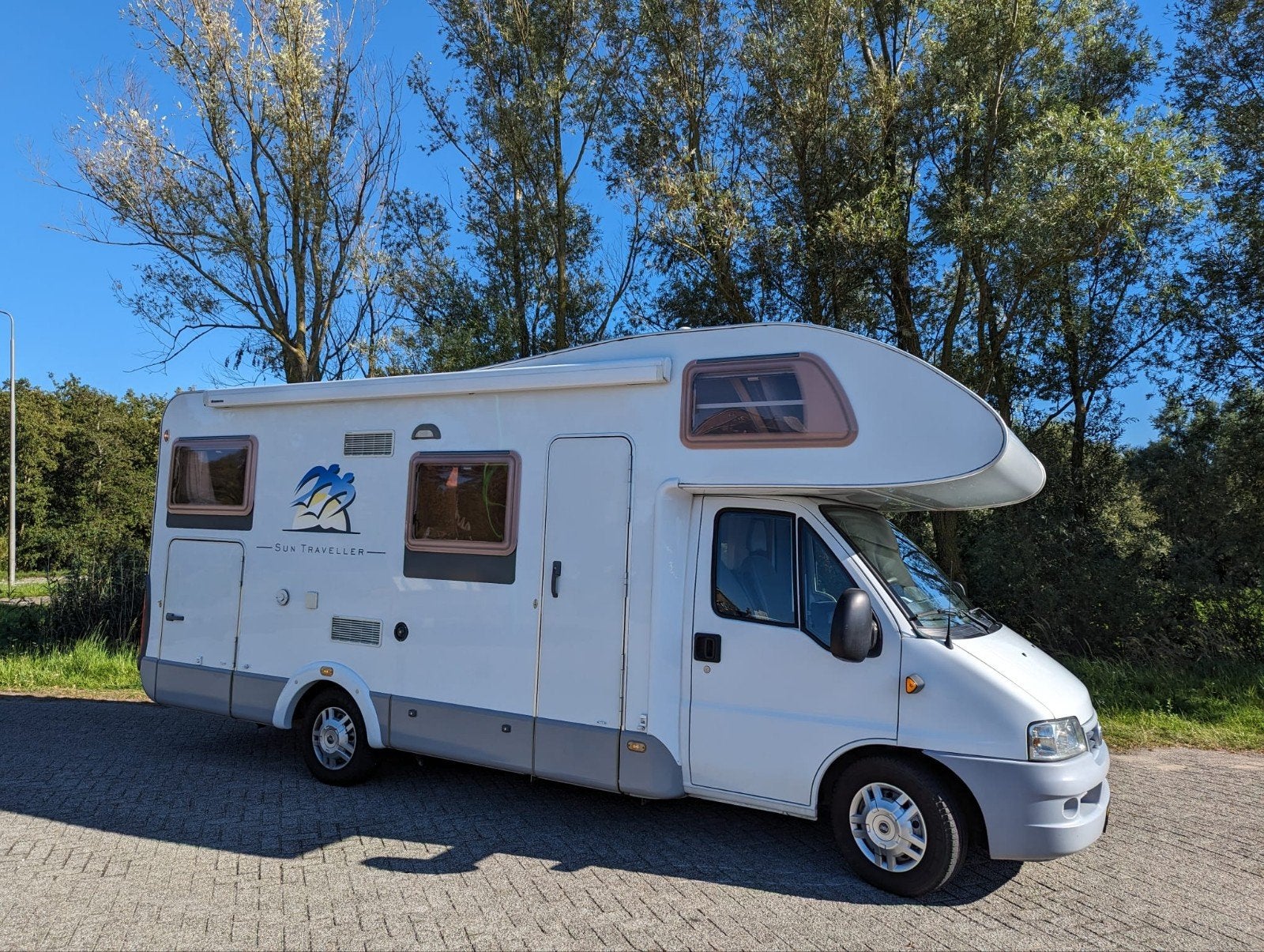 Heerlijke Knaus Sun Traveller 740 Alkoof Camper, Caravans en Kamperen, Campers, Airbags, Alkoof, Ringverwarming, Fiat