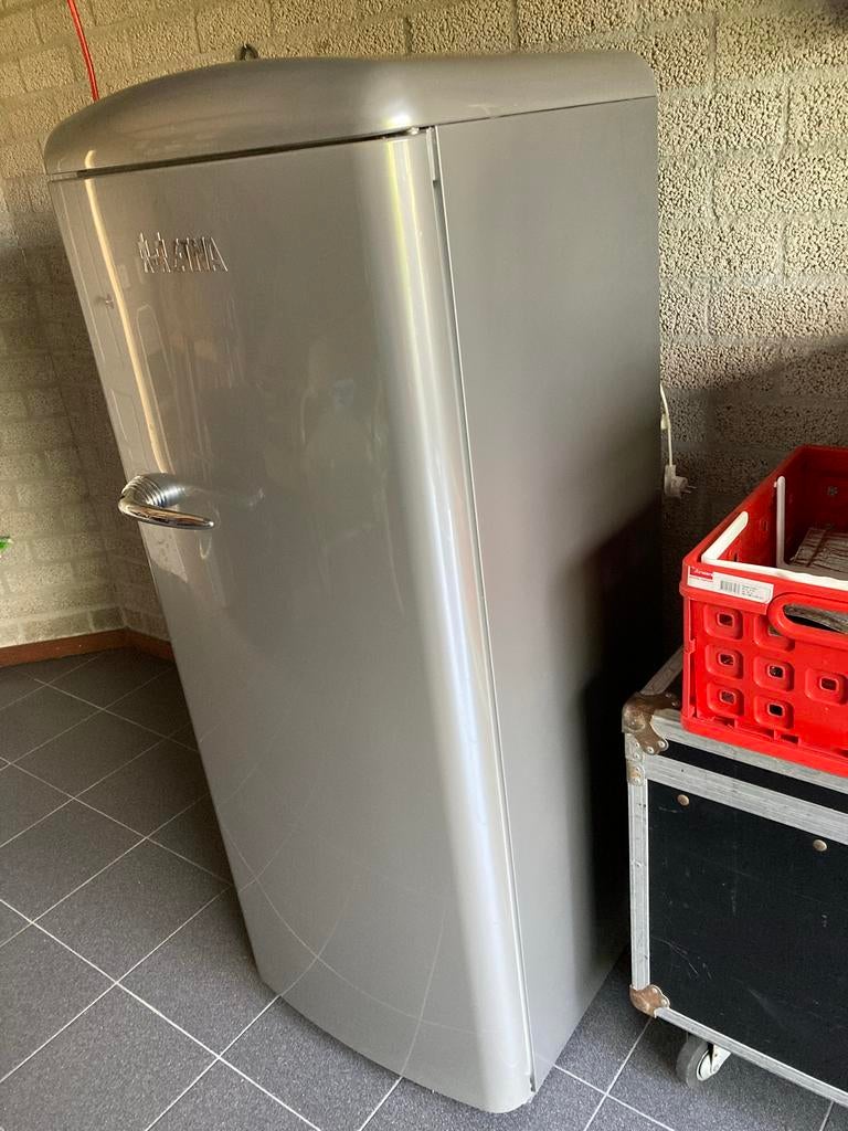 Etna stijlvolle koelkast met vriesvak, Witgoed en Apparatuur, 200 liter of meer, 60 cm of meer, Ophalen of Verzenden, Zo goed als nieuw