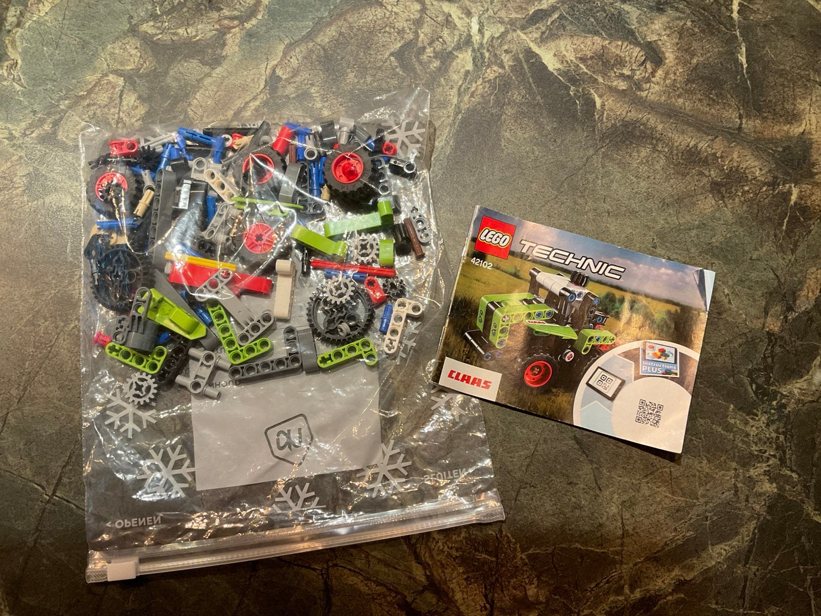 Lego technic 42102, Lego, Ophalen of Verzenden, Zo goed als nieuw, Complete set