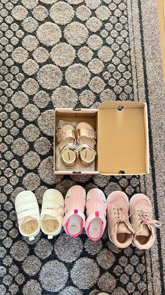 Diverse kinderschoenen: kruip-, water- en sandalen, Ophalen of Verzenden, Gebruikt, Jongen of Meisje, Schoenen