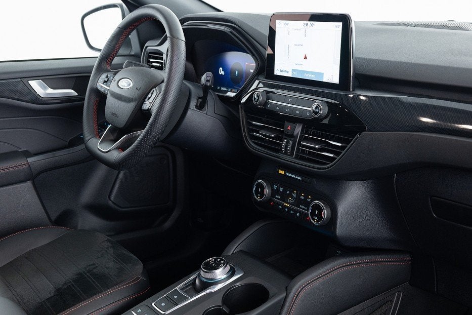 Foto 3 van Ford Kuga 2.5 PHEV ST-Line X | B&O | Head-Up | NAVI | ECC