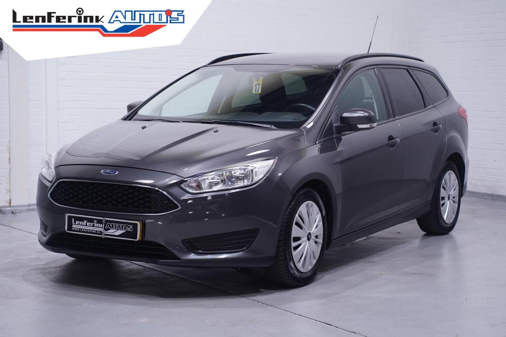 Ford Focus Wagon 1.0 Trend Airco Stoel- en stuurverwarming P, Gebruikt, Handgeschakeld, 1216 kg, 3 cilinders