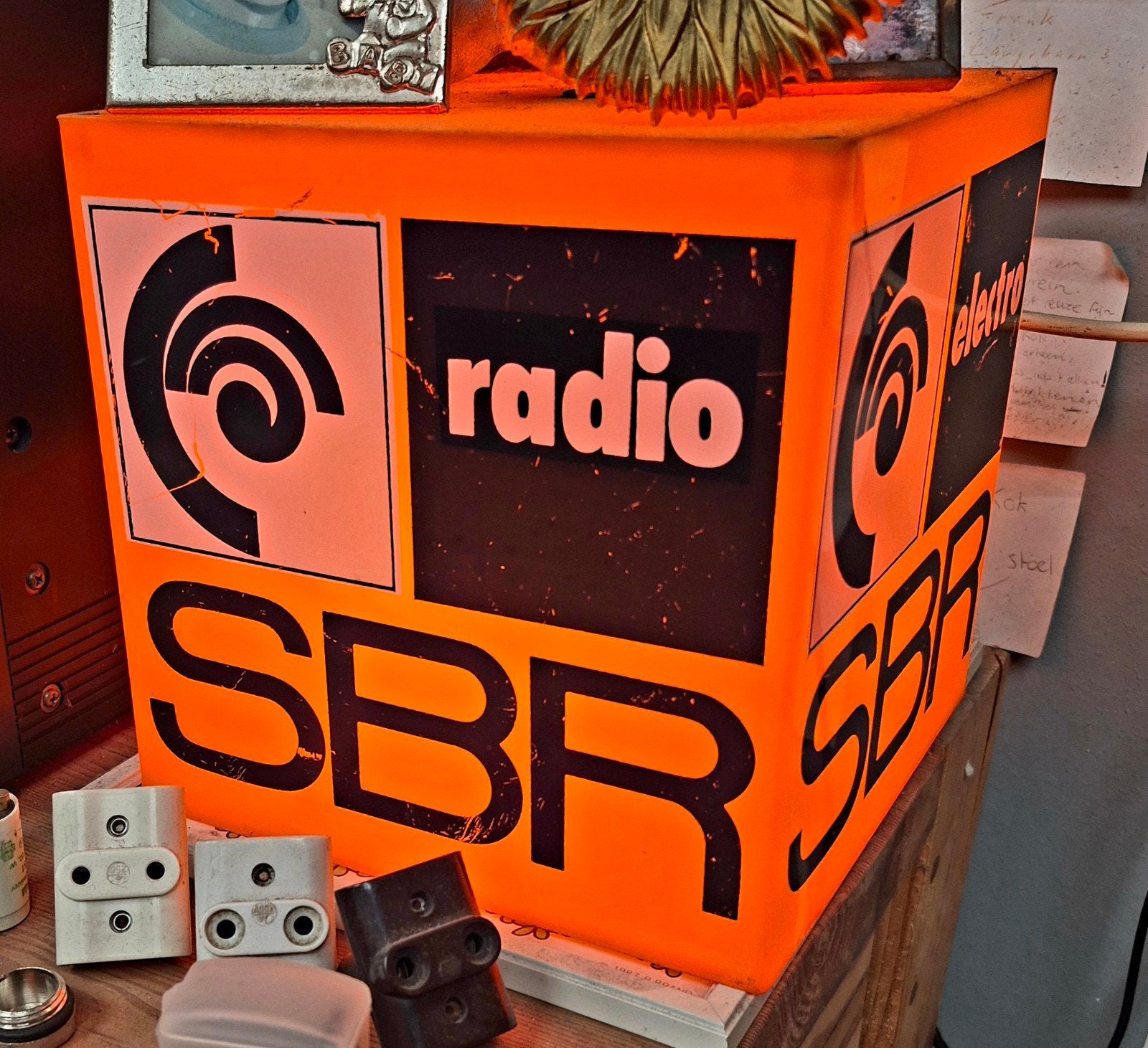 Oud lichtbakje, toonbank display, SBR radio, tv, Ophalen, Gebruikt, Lichtbak of (neon) lamp