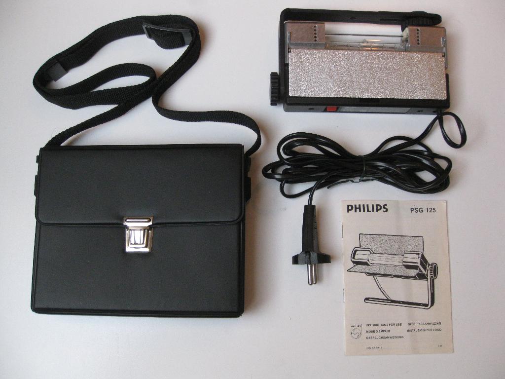 PHILIPS Film/ Foto zon, Type PSG-125 incl. draag/opbergtas., Ophalen of Verzenden, Zo goed als nieuw, Overige merken, Kantelbaar