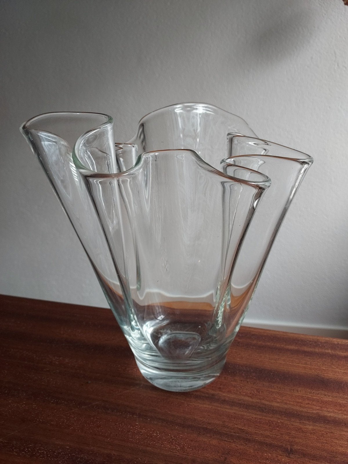 Mooie vintage glazen vaas met een gevouwen design, Antiek en Kunst, Ophalen of Verzenden