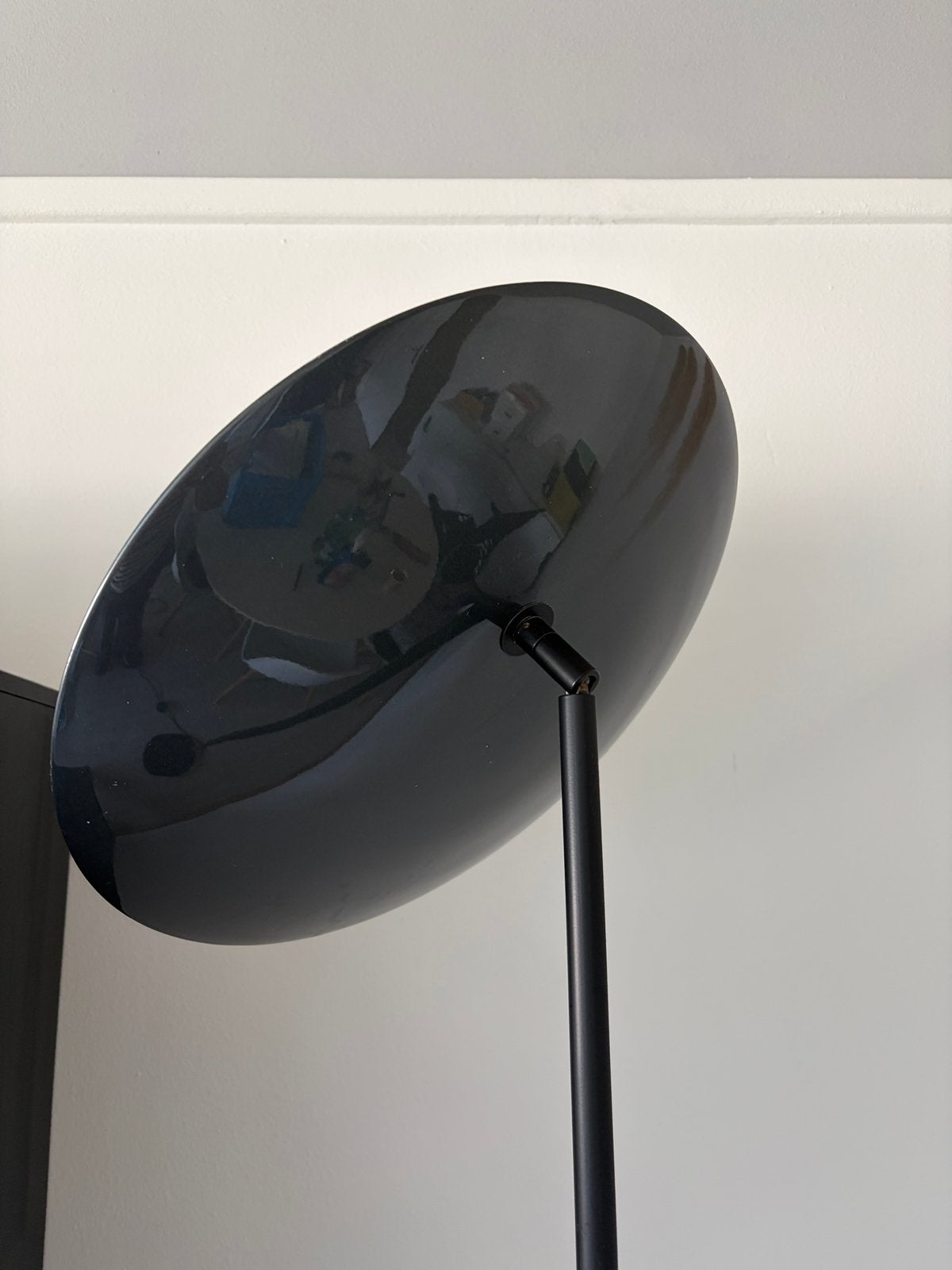 Mooie schaal lamp ., Huis en Inrichting, Lampen | Vloerlampen, Ophalen, E14 (klein), Zo goed als nieuw, Metaal