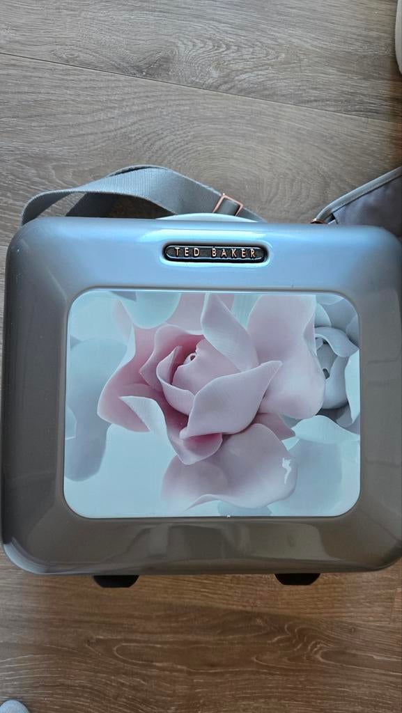 Ted Baker Beautycase/koffertje/make-uptas, Hard kunststof, Minder dan 50 cm, Ophalen of Verzenden, Zo goed als nieuw