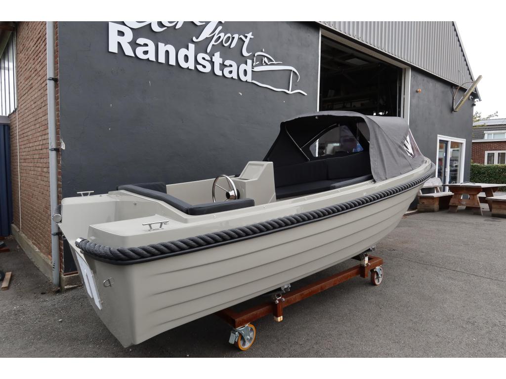 Maassloep 475 XL | Brandstof of Elektrisch | Buiskap, Watersport en Boten, Niet ingevuld, Niet ingevuld, Polyester, Niet ingevuld