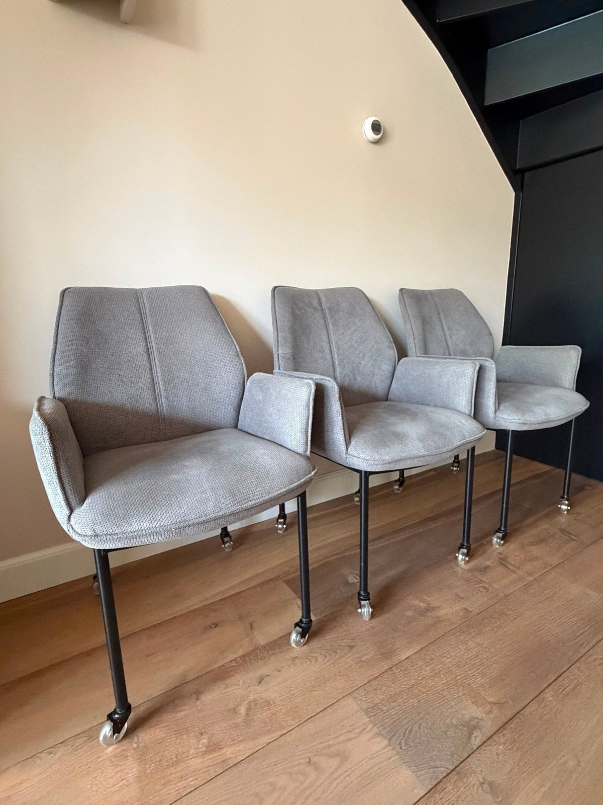 Botello eetkamerstoelen van Pronto wonen, Ophalen, Drie, Zo goed als nieuw, Stof