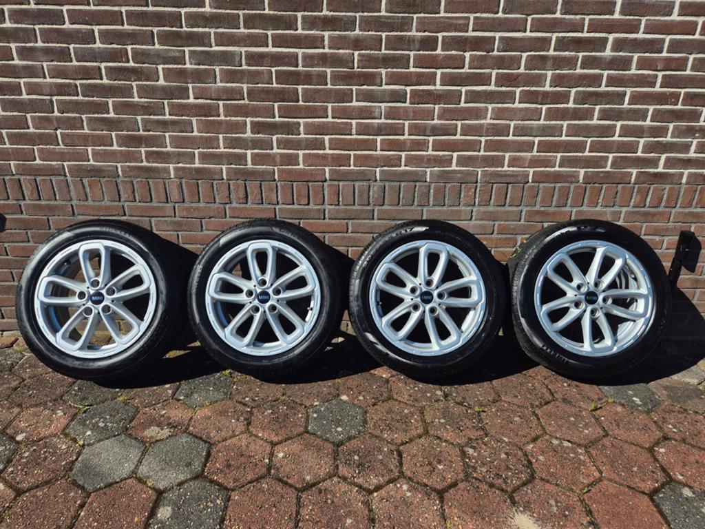 Mini 17 inch 205/55R17, Auto-onderdelen, Banden en Velgen, Ophalen, Gebruikt, Banden en Velgen, 17 inch