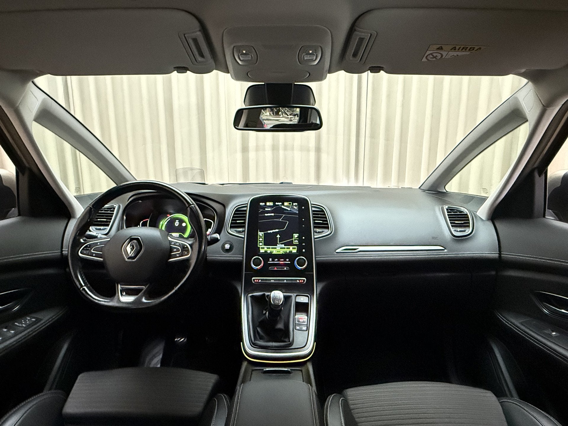 Renault Scénic 1.2 TCe Intens Stoelmassage / Stoelverwarmin, Voorwielaandrijving, Gebruikt, 132 pk, Handgeschakeld