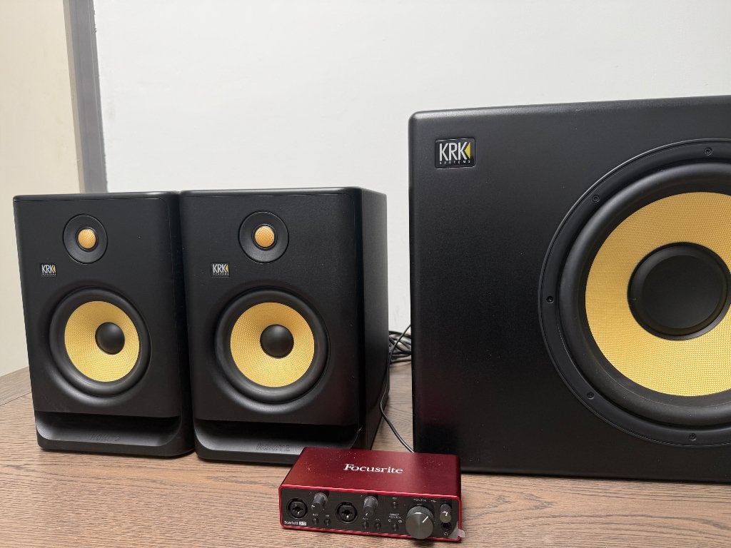 Krk studio monitor met subwoofer, Studiomonitor, Inclusief kabels, Zo goed als nieuw, Ophalen