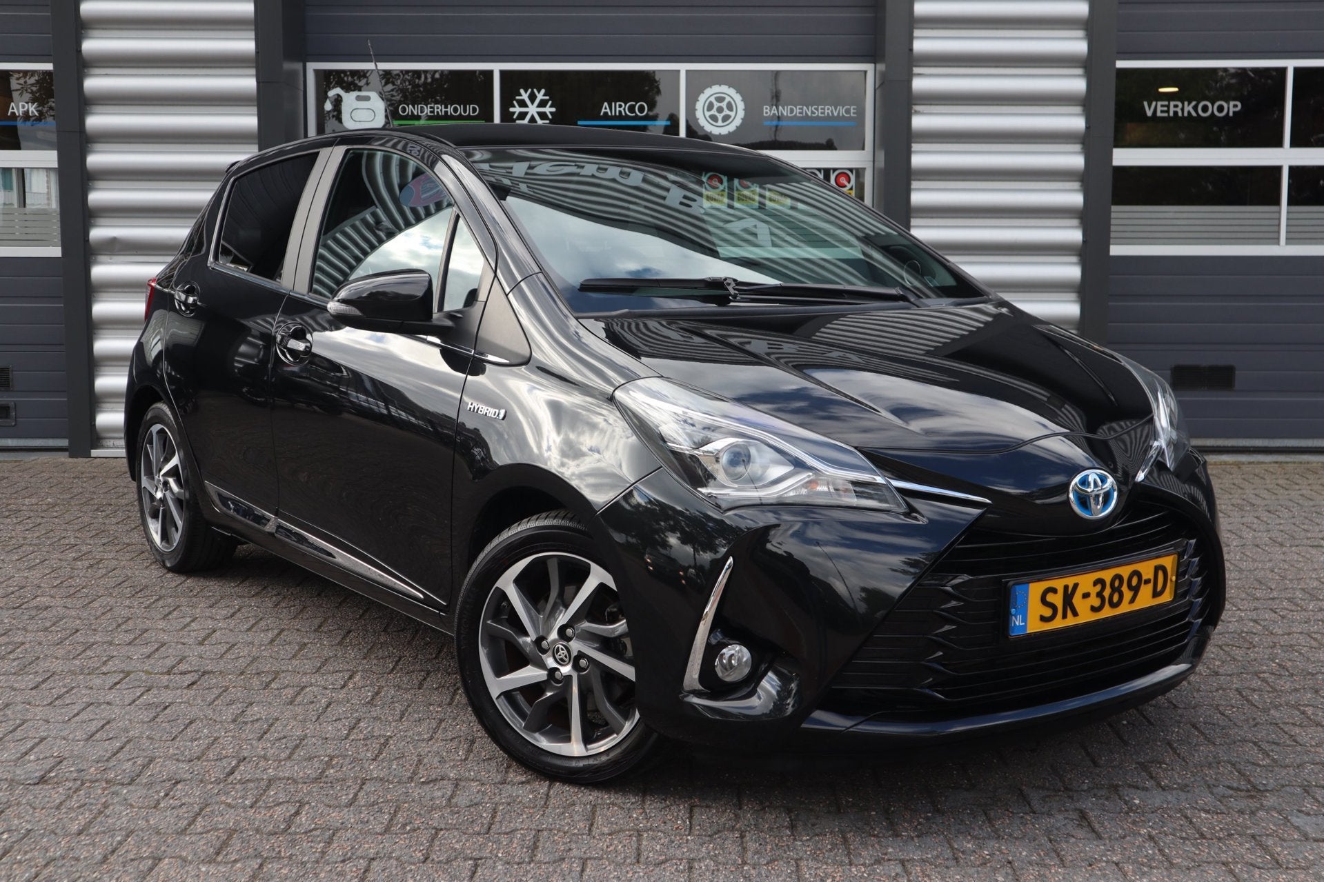 Toyota Yaris 1.5 Hybrid Premium, Auto's, Gebruikt, Euro 6, 4 cilinders, Origineel Nederlands