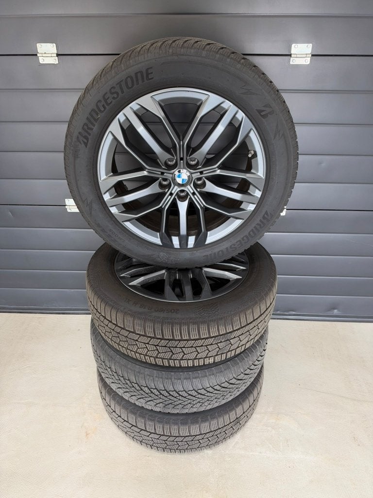 18" BMW X1/X2 Styling 879 Winterset| Bridgestone 205/60 R18, Auto-onderdelen, 18 inch, Banden en Velgen, 205 mm, Winterbanden