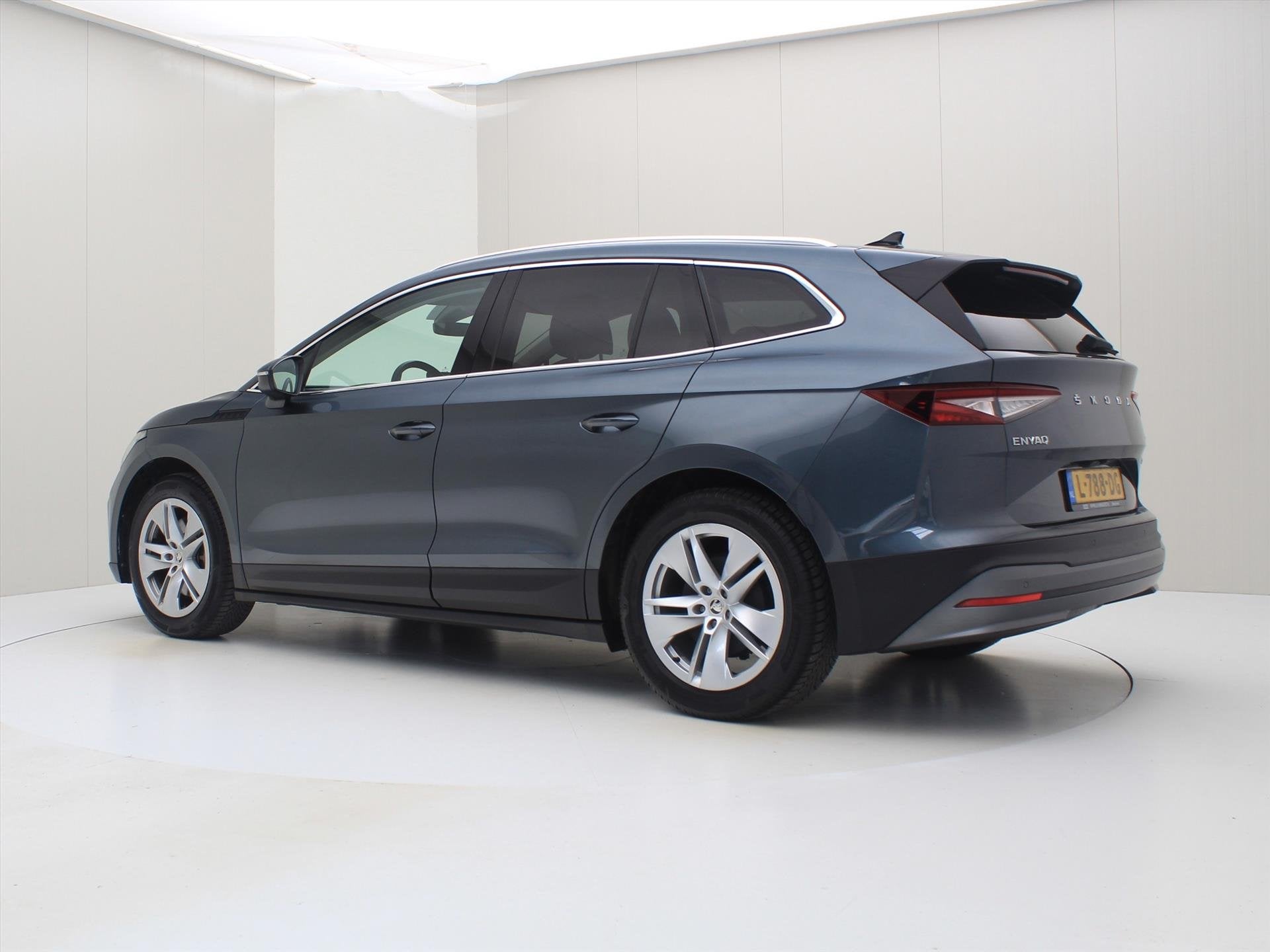 Skoda Enyaq Iv 80 204pk 82kWh Family Edition 88% SoH [ 533KM, Auto's, Automaat, Achterwielaandrijving, Gebruikt, Leder en Stof
