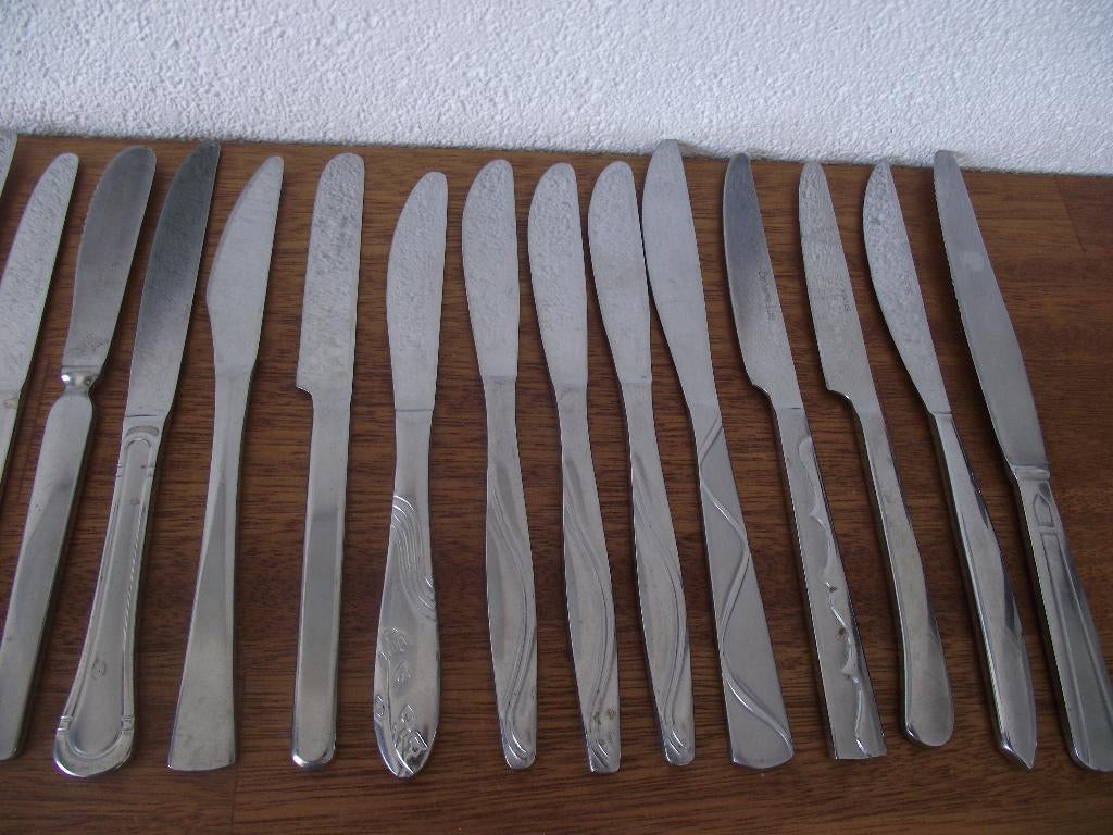 20 RVS retro vintage decoratie mes 20-24 cm divers merk p st, Huis en Inrichting, Keuken | Bestek, Ophalen of Verzenden, Zo goed als nieuw