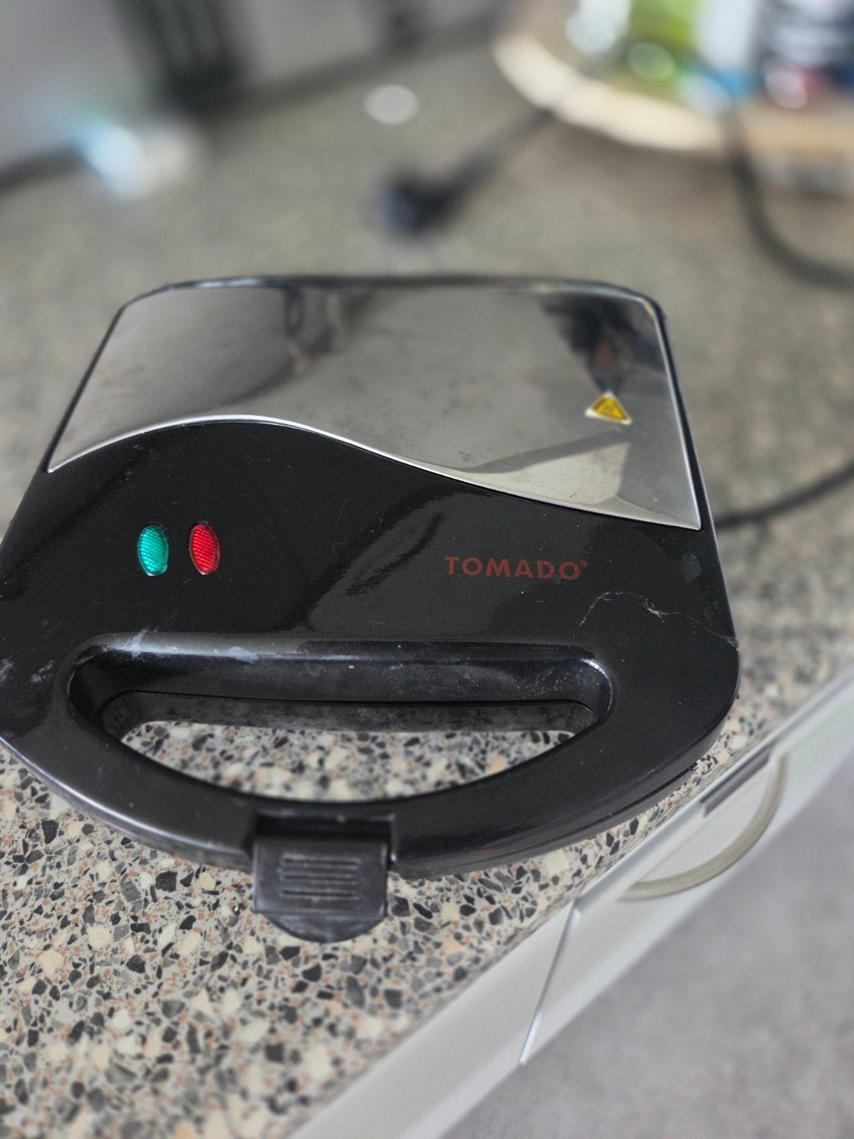tomatensalade tosti maker, Ophalen, Gebruikt, Uitneembare kruimellade