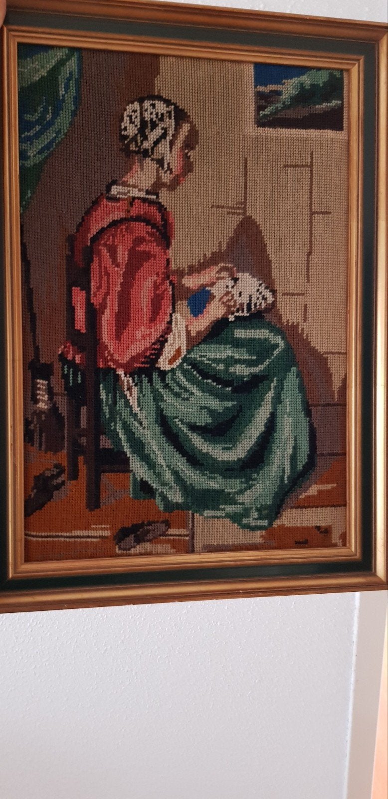 Vintage Geborduurd Schilderij - Dame aan het werk, Huis en Inrichting, Woonaccessoires | Schilderijen, Tekeningen en Foto's, Minder dan 50 cm