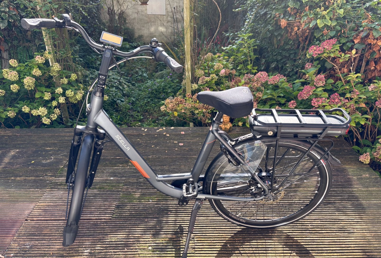 Z.g.a.n Stella Livorno elektrische fiets, Ophalen, Zo goed als nieuw, Overige merken, (Extra) lage instap