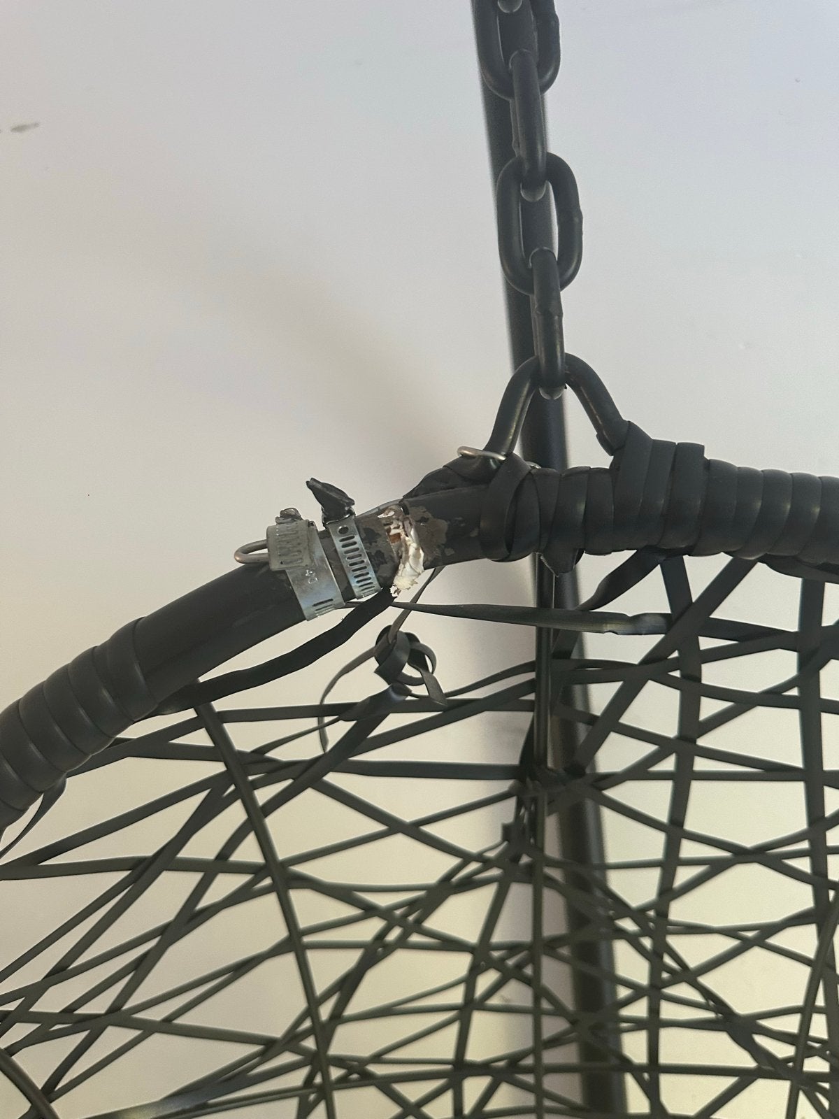Hangstoel met standaard en kussens, Ophalen, Gebruikt, Zwart, Metaal