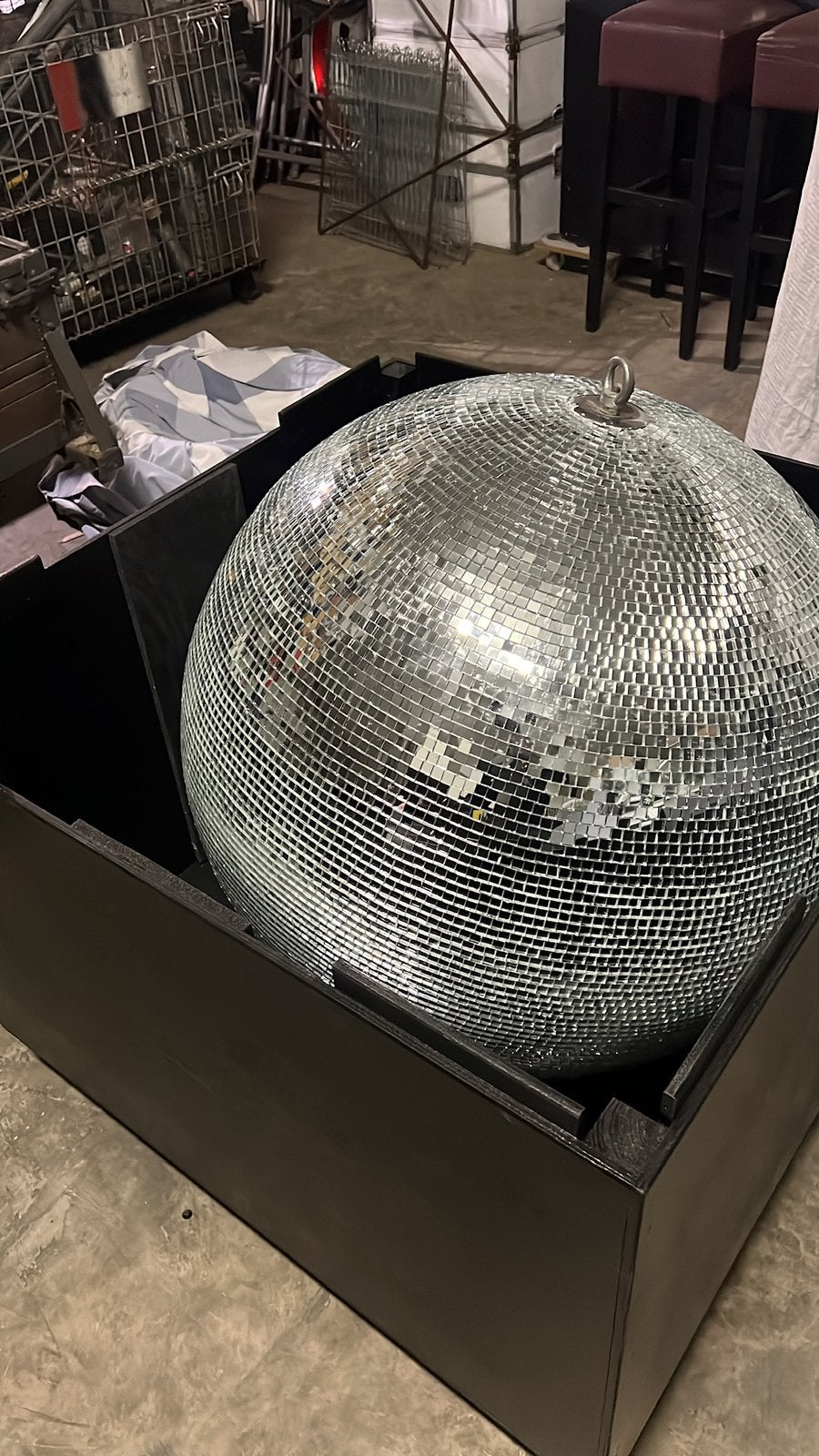 Spiegelbol te huur, Ophalen, Zo goed als nieuw, Discobol