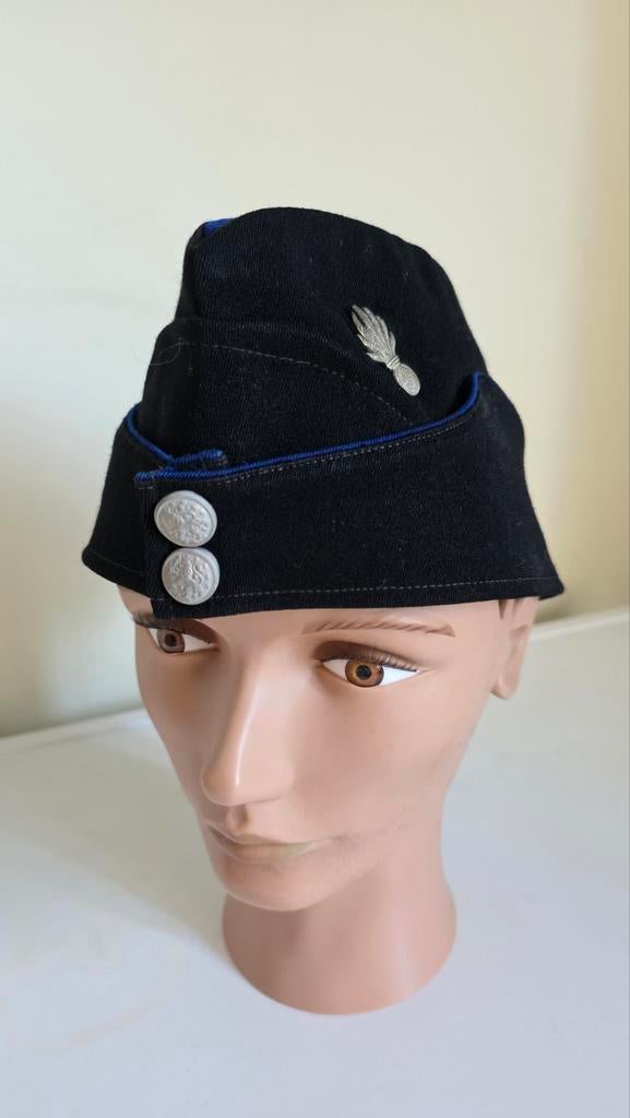 Schuitje Korps Rijkspolitie 1947-1966, Ophalen of Verzenden, Overige soorten, Nederland, Helm of Baret